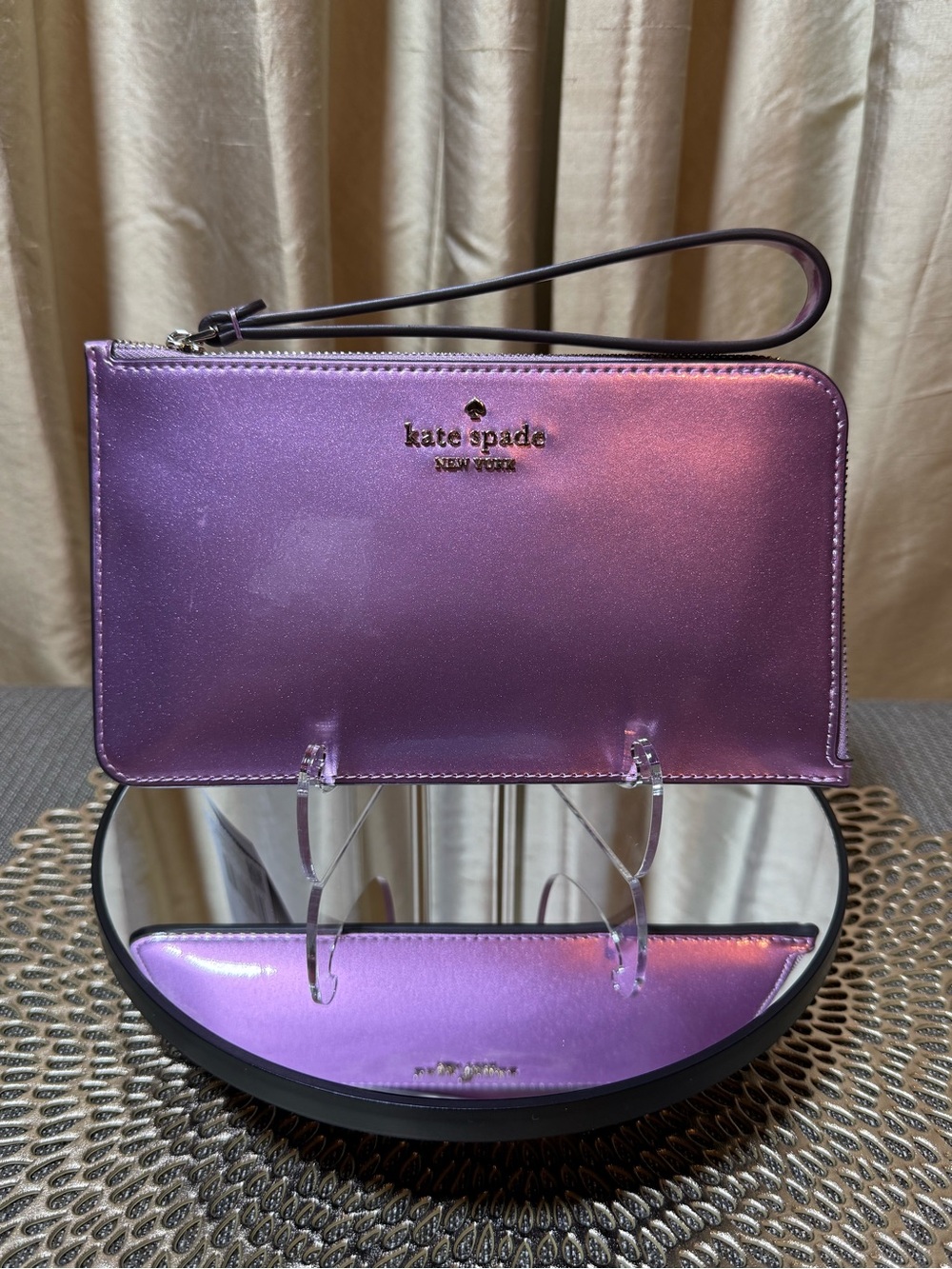 kate spade new york “Lucy” Medium Zip Wristlet – Quartz Pink (Patent Fabric)